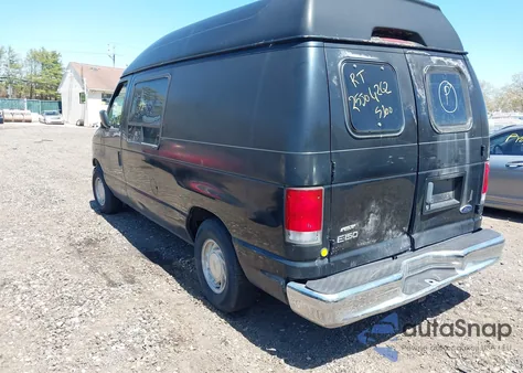 2000 Ford E-150 Commercial/Recreational z USA, uszkodzony, nr VIN 1FTRE14W4YHB45052